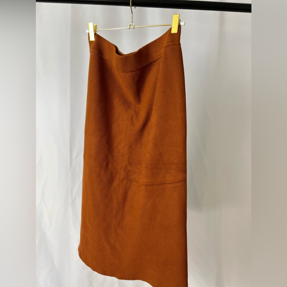 Ribbed skirt